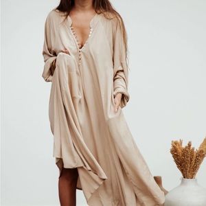 Myrah Penaloza Frida Gown Short